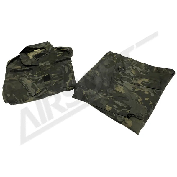 MULTICAM BLACK egyenruha - L